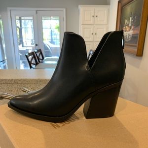 Size 8 1/2 new never worn , $50.00 Steve Madden